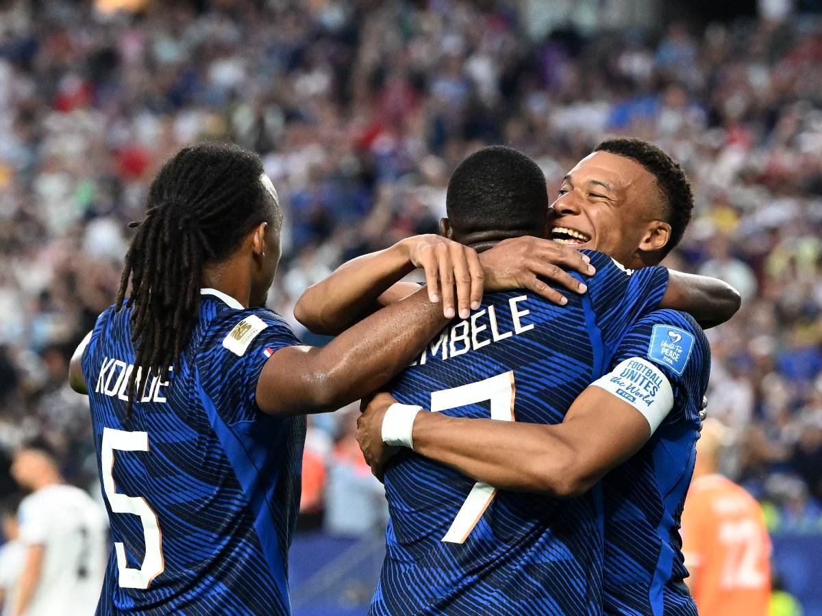 París considera \"absolutamente inaceptables\" palabras de Rajoy sobre selección francesa París considera \"absolutamente inaceptables\" palabras de Rajoy sobre selección francesa