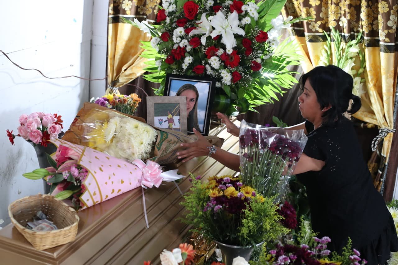 “Que se haga justicia”: novio de Nidia Renata Bautista relata cómo accidente truncó sueños de ambos “Que se haga justicia”: novio de Nidia Renata Bautista relata cómo accidente truncó sueños de ambos