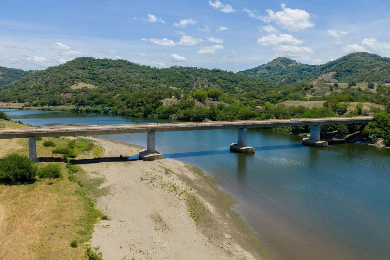 MOP intervendrá puente de Nuevo Edén sobre el río Lempa tras reportes de deterioro