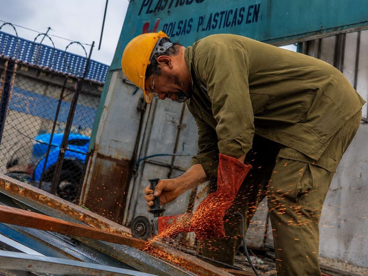 Alcaldía interviene plaza San Vicente de Paúl cerca del Mercado Central