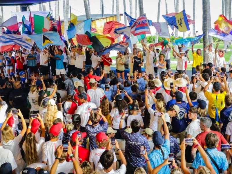 El Salvador recibe a 428 surfistas de 56 países para el Mundial Junior de Surf 2026