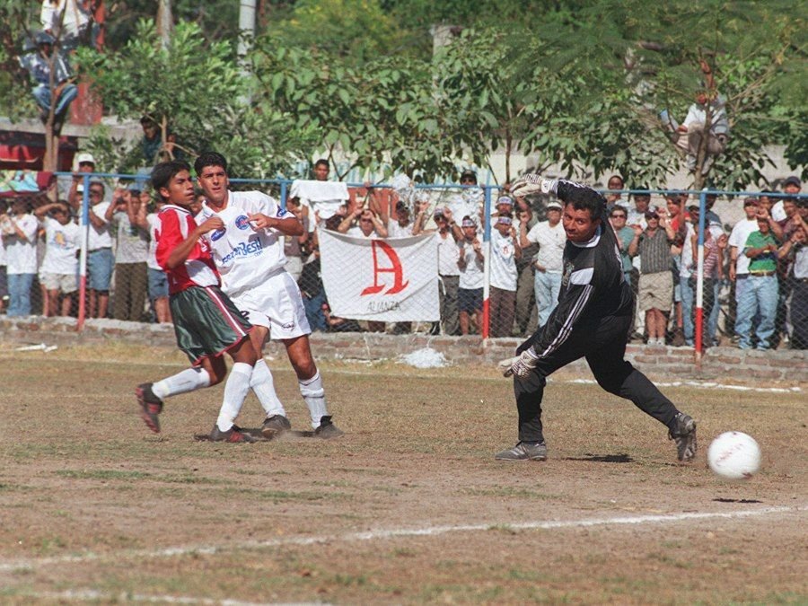 ¿Cuál es el peor equipo de los Torneos Cortos en la Liga Mayor de Fútbol de El Salvador?