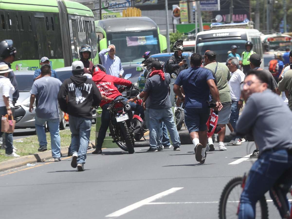 Bloqueos en Guatemala afectan ruta hacia El Salvador, estos son los puntos afectados